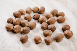 herbs that look like nuts